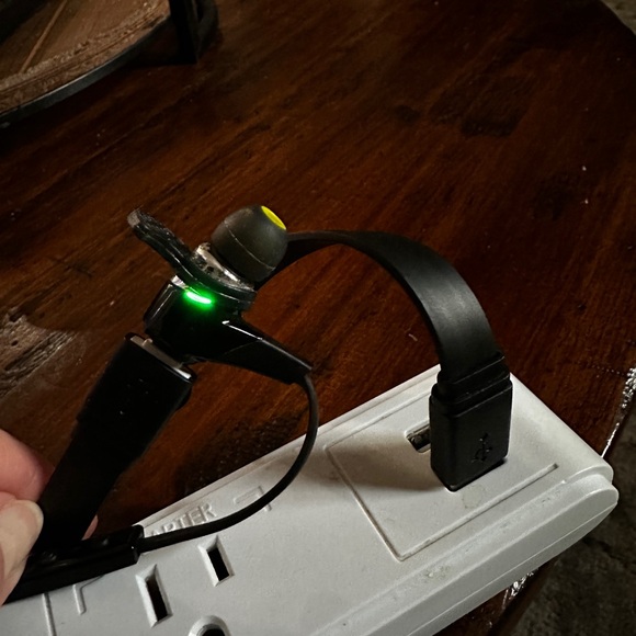 Jay Bird Wireless Ear Buds - Picture 5 of 5